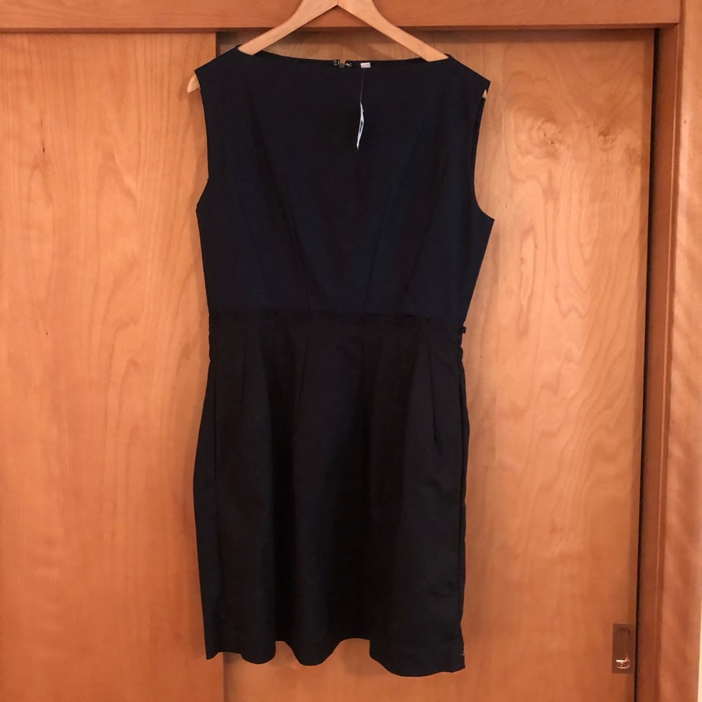 Structured Cotten navy/black dress from Gap